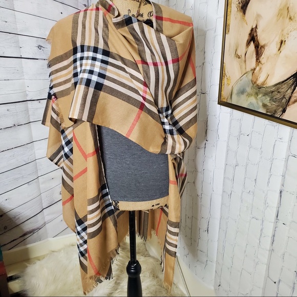 V. Fraas plaid tan poncho/wrap - Picture 2 of 7